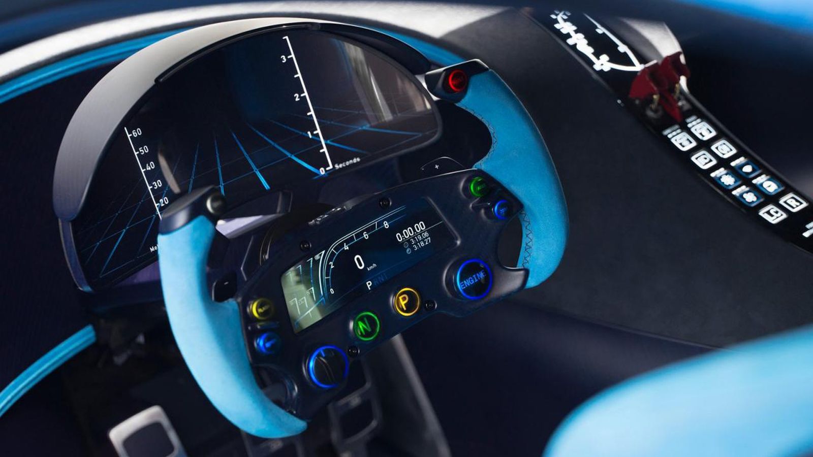 Το τιμόνι απεικονίζει ψηφιακά χρήσιμες πληροφορίες στον οδηγό καθώς και την εικόνα από τις τρεις κάμερες που έχουν τοποθετηθεί στο εξωτερικό μέρος της